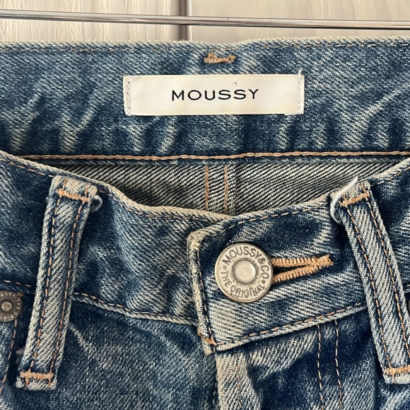 Moussy Distressed Straight Leg Jeans - Picture 2 of 5